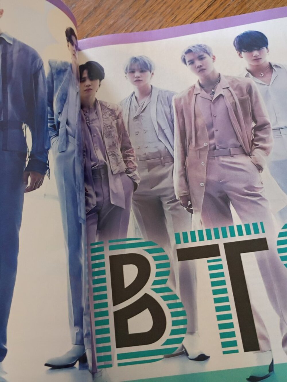 BTS Magazine - Picture 9 of 9